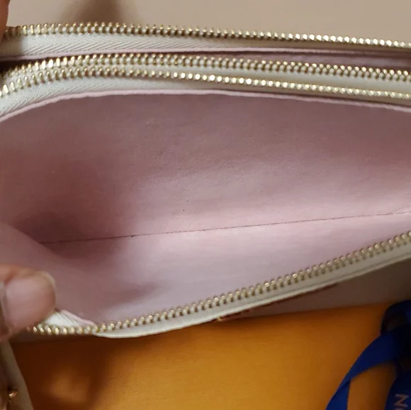 Louis Vuitton Double Zip Pochette in Azur - Picture 11 of 13